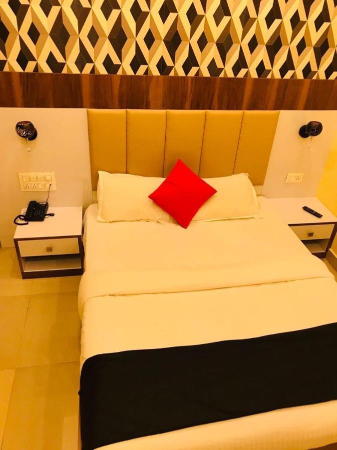 Hotel Keerthana Puttur Puttur  Bagian luar foto