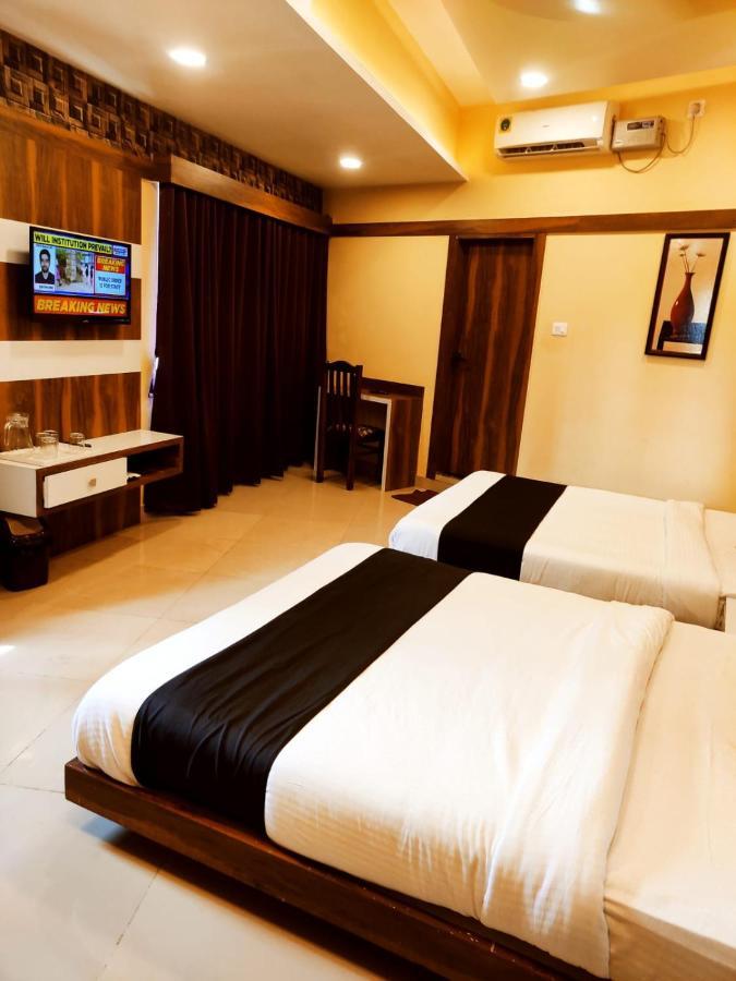 Hotel Keerthana Puttur Puttur  Bagian luar foto