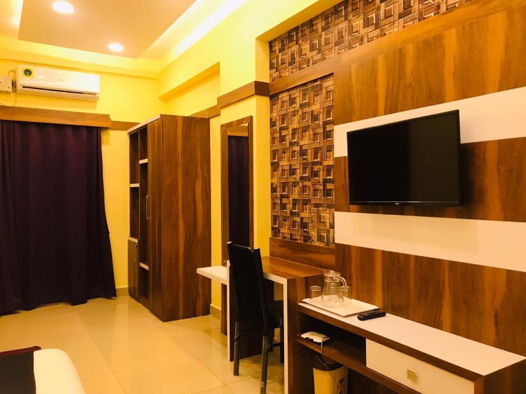 Hotel Keerthana Puttur Puttur  Bagian luar foto