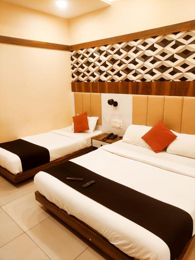 Hotel Keerthana Puttur Puttur  Bagian luar foto